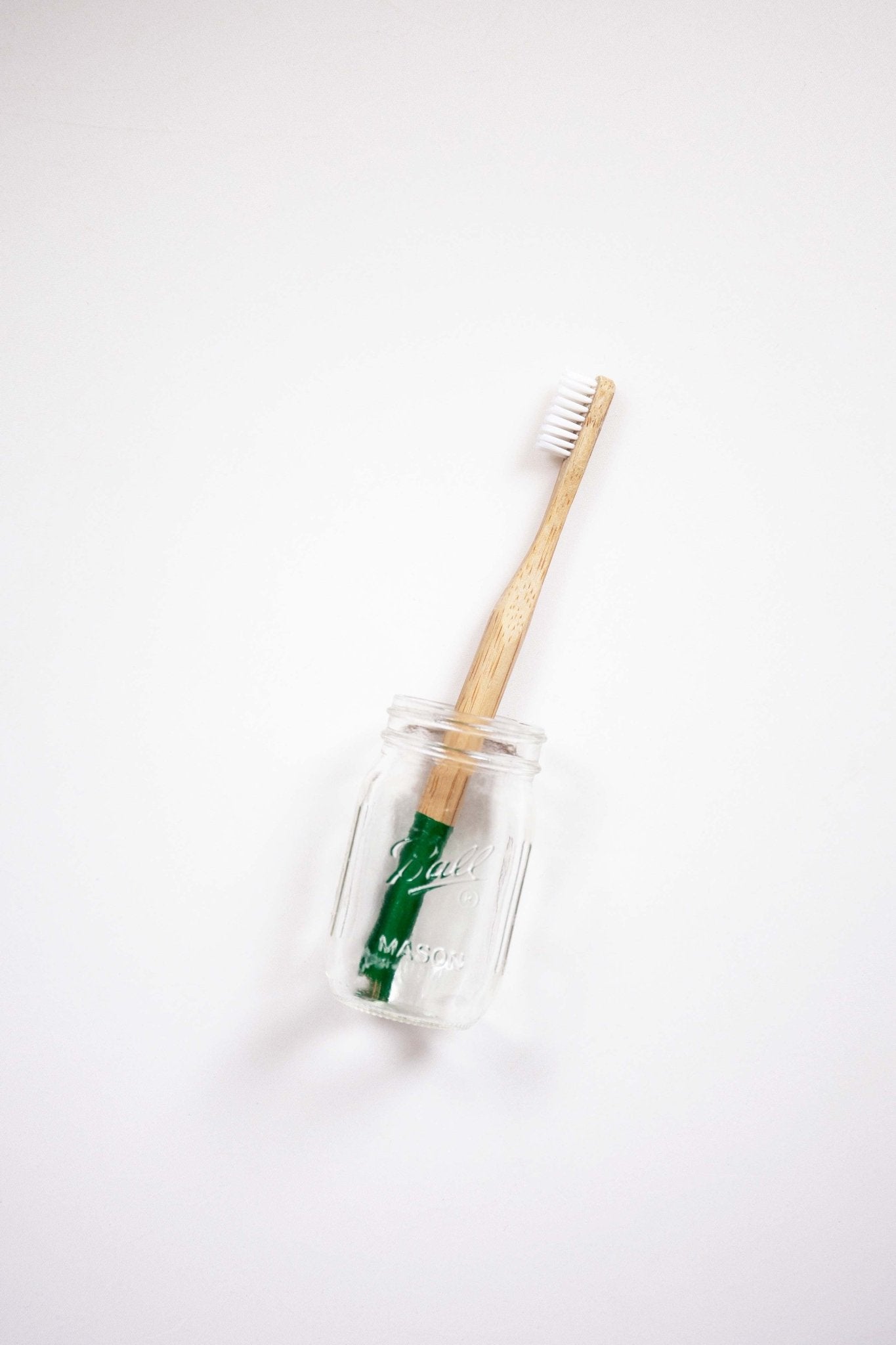 5 Easy Plastic Free Products To Reduce Your Plastic Waste - Plastic Free Amsterdam